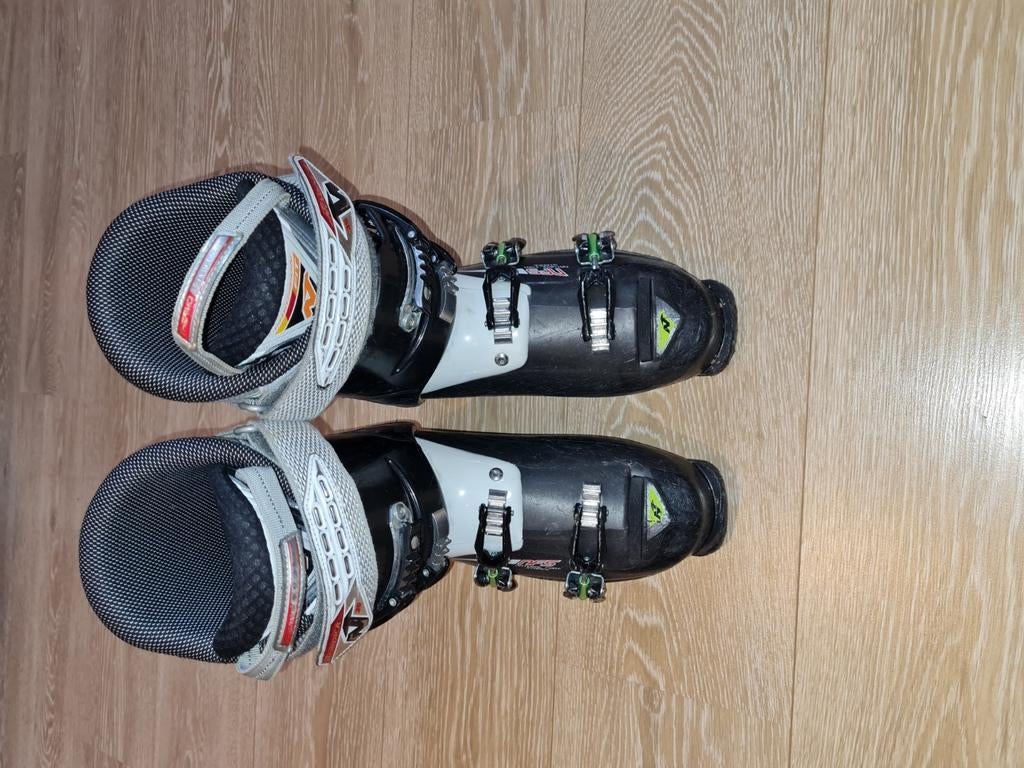 Nordica skischoenen mt 270-275, 315mm, Sport en Fitness, Skiën en Langlaufen, Ophalen, 160 tot 180 cm, Gebruikt, Schoenen