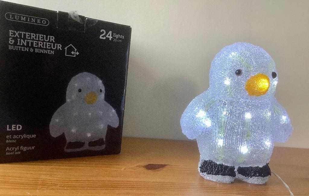 Led kerstverlichting pinguïn geschikt voor buiten 20cm, Diversen, Kerst, Ophalen of Verzenden, Zo goed als nieuw