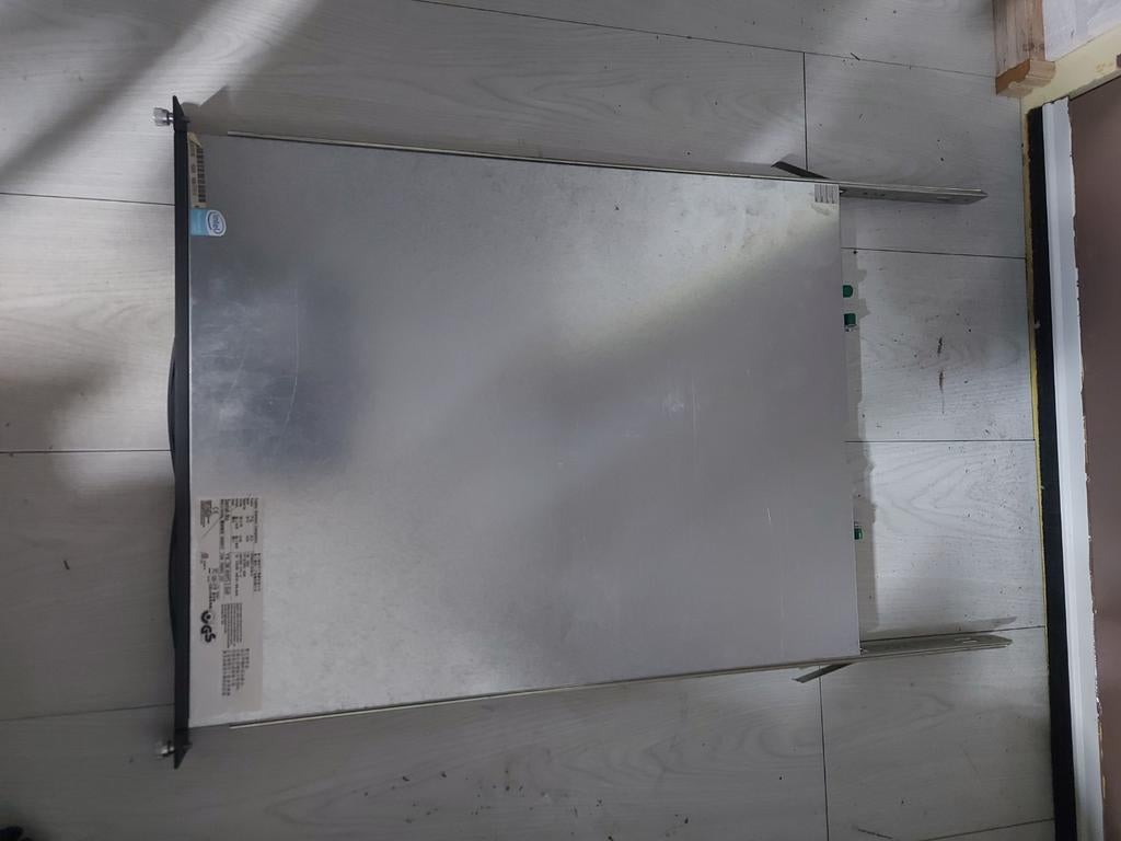 Fujitsu Siemens Primergy RX100 S3 server, Computers en Software, Servers, Gebruikt, 2 tot 3 Ghz, 4 GB, Ophalen