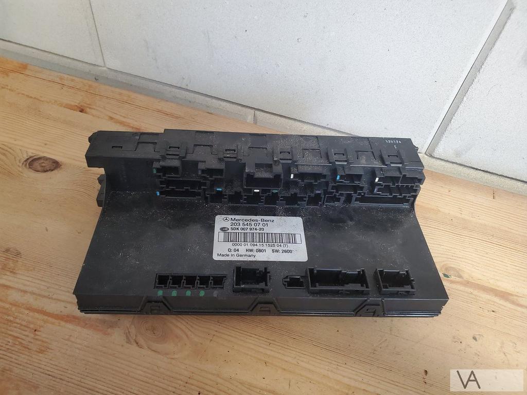 Mercedes C klasse W203 zekeringkast achter SAM 2035450701, Auto-onderdelen, Ophalen of Verzenden, Gebruikt, Mercedes-Benz