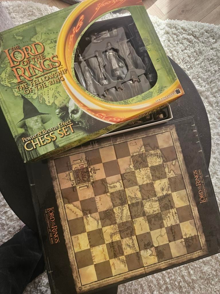 Schaakbord lord of the rings - nieuwstaat!, Ophalen, Zo goed als nieuw