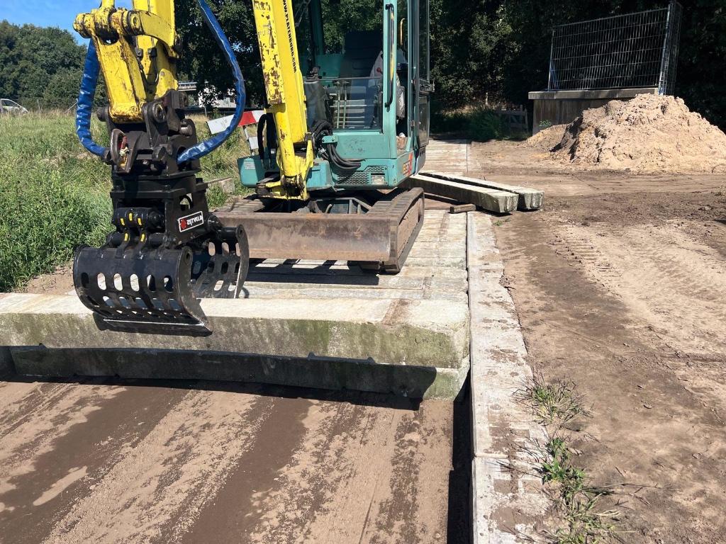 Betonnen Kavelpad / Terreinverharding, Platenburg Spoorbielzen, Info@platenburg.com, Runstraat 81 Schaijk, Weidegang