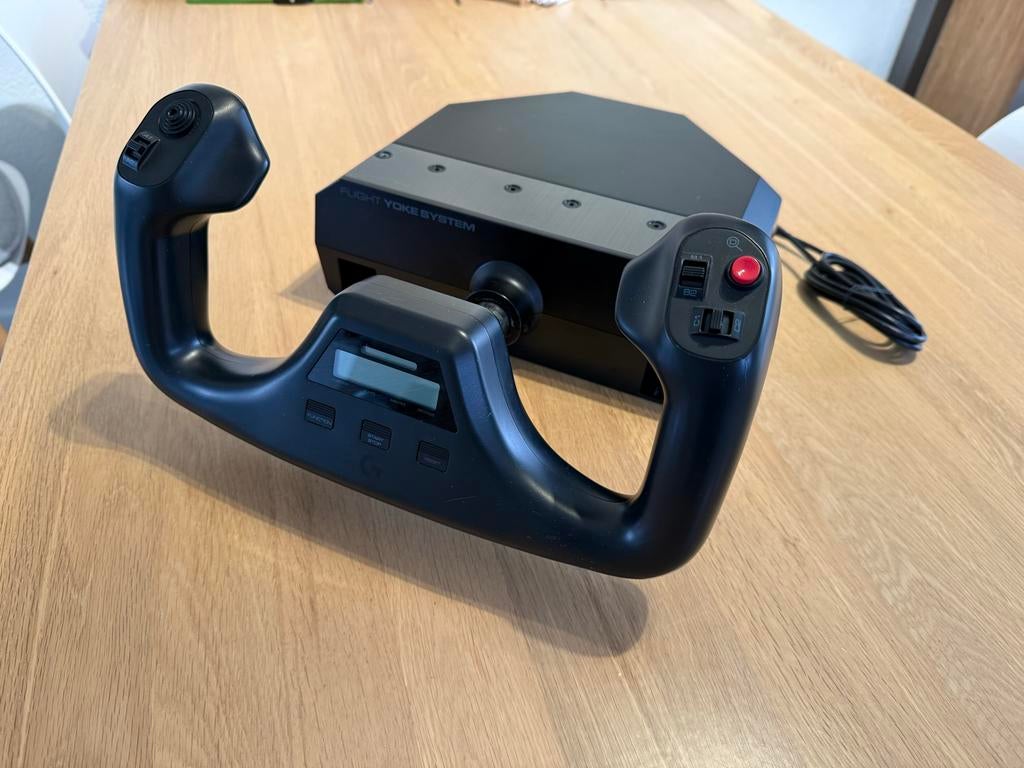 Logitech Flight Yoke System (alleen yoke), Computers en Software, Joysticks, Gebruikt, Ophalen of Verzenden