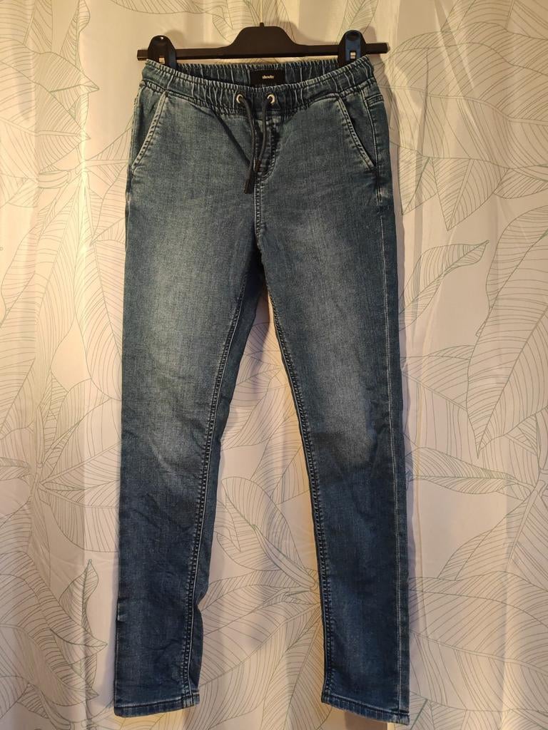 2x Spijkerbroek Shoeby. Maat 152. Blauw en Zwart, Kinderen en Baby's, Kinderkleding | Maat 152, Broek, Ophalen of Verzenden, Zo goed als nieuw