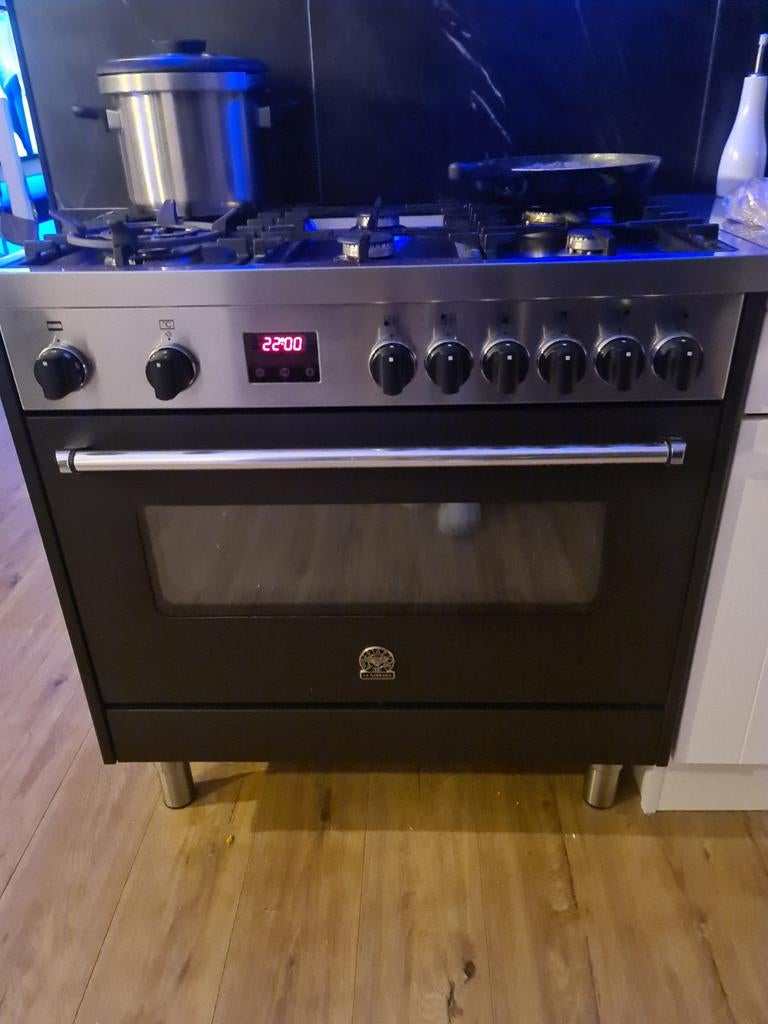 bertazzoni fornuis, 60 cm of meer, Ophalen of Verzenden, Zo goed als nieuw, Energieklasse A of zuiniger