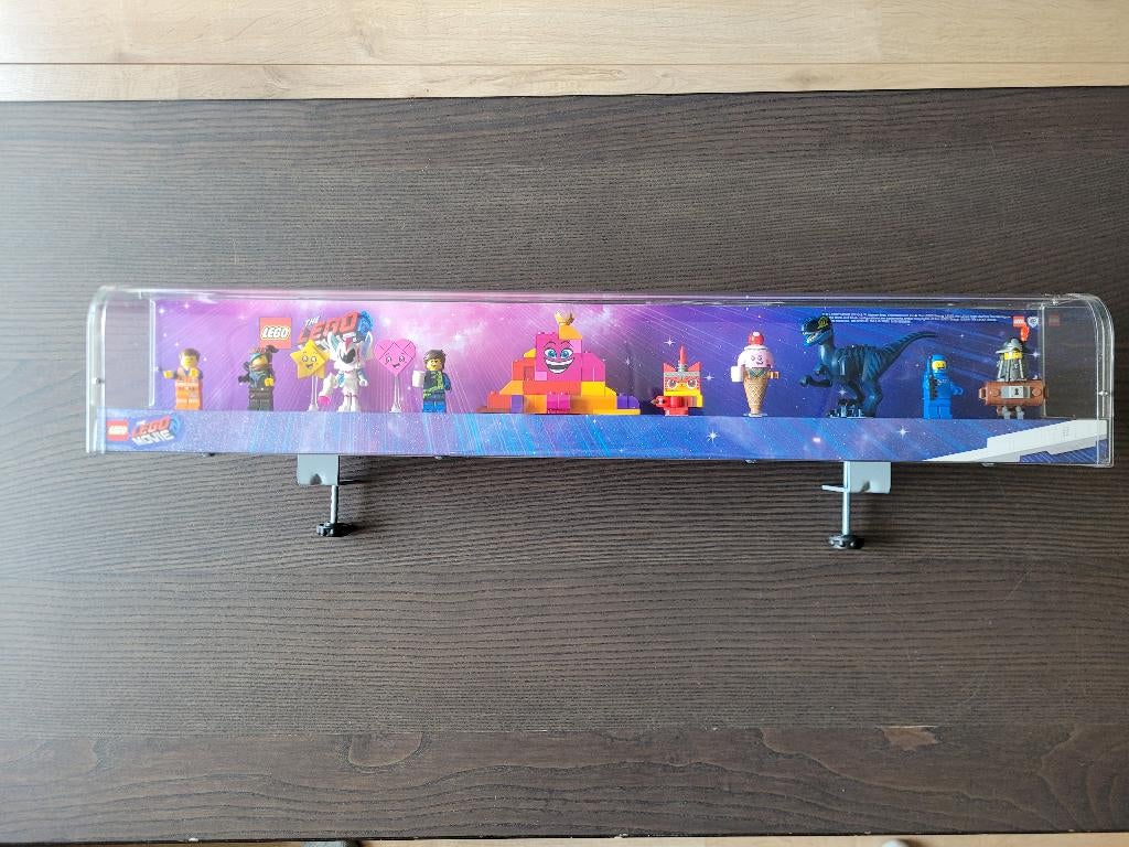 Lego Movie 2 Display met 12 figs, Emmet, Lucy, Benny, etc, Ophalen of Verzenden, Nieuw, Complete set, Lego