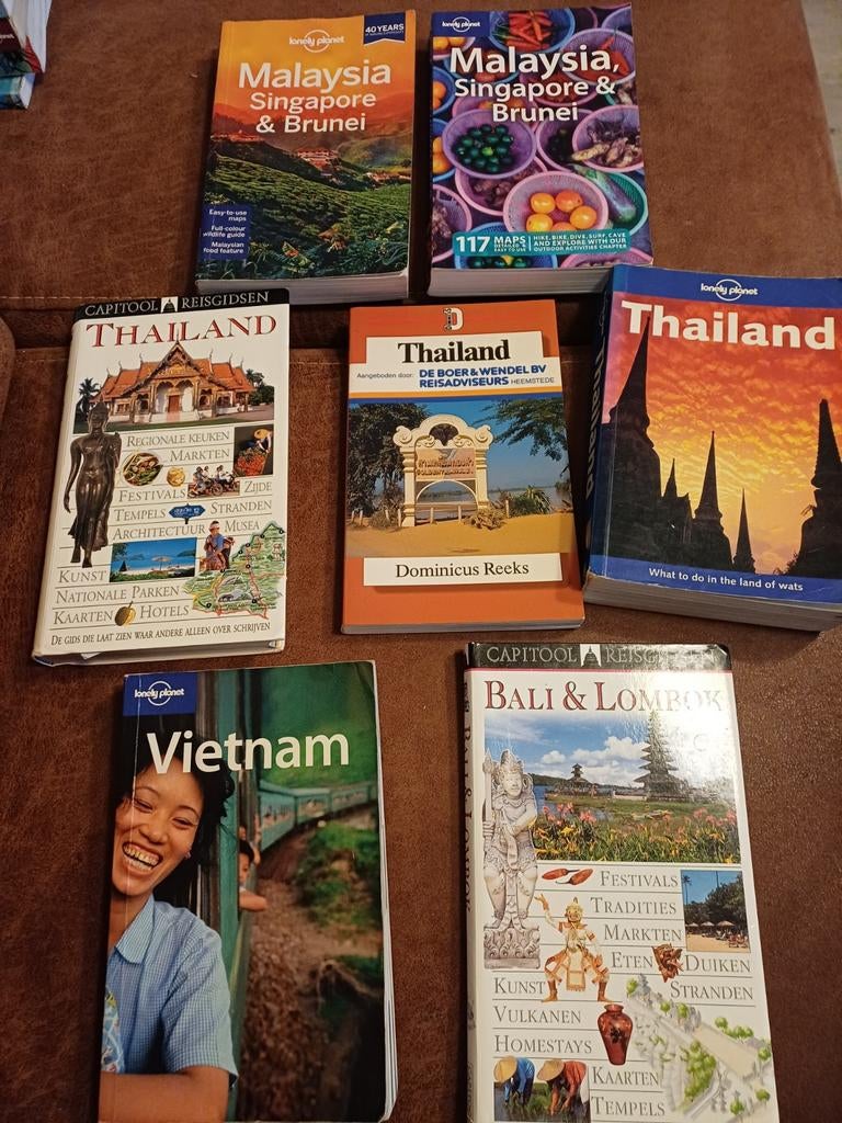 Lonely planet reisgidsen Zuid-oost Azië, Lonely Planet, Ophalen of Verzenden, Zo goed als nieuw, Reisgids of -boek