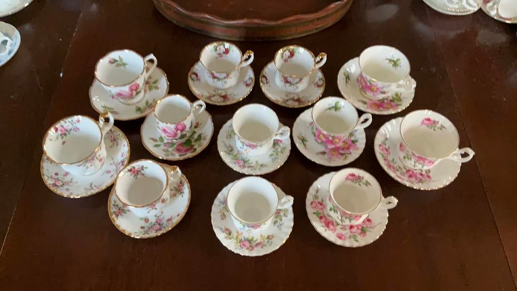 Royal albert!koffie en thee servies, Antiek en Kunst, Antiek | Servies compleet, Ophalen of Verzenden