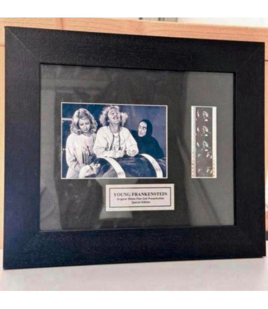 YOUNG FRANKENSTEIN 1974 Original 35mm Film Cell +Certificaat, Verzamelen, Muziek, Artiesten en Beroemdheden, Nieuw, Poster, Artwork of Schilderij
