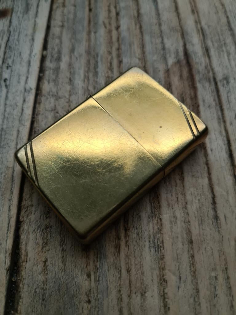 Zippo Solid Brass aansteker, Verzamelen, Rookartikelen, Aanstekers en Luciferdoosjes, Ophalen of Verzenden