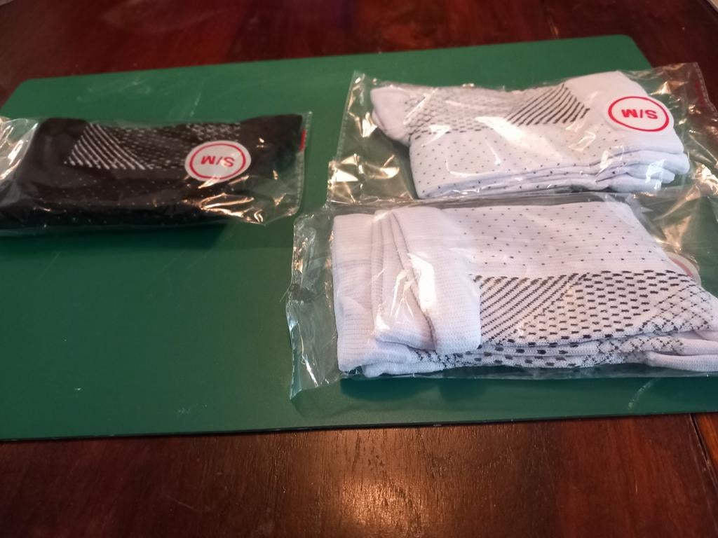 Compressie sokken,1 x zwart en  2 x wit, Sokken en Kniesokken, Wit, Ophalen of Verzenden, Zo goed als nieuw