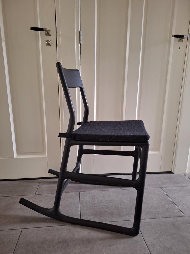 Mooie IKEA PS Ellan stoel - Designklassieker, Huis en Inrichting, Stoelen, Ophalen, Kunststof, Gebruikt, Zwart