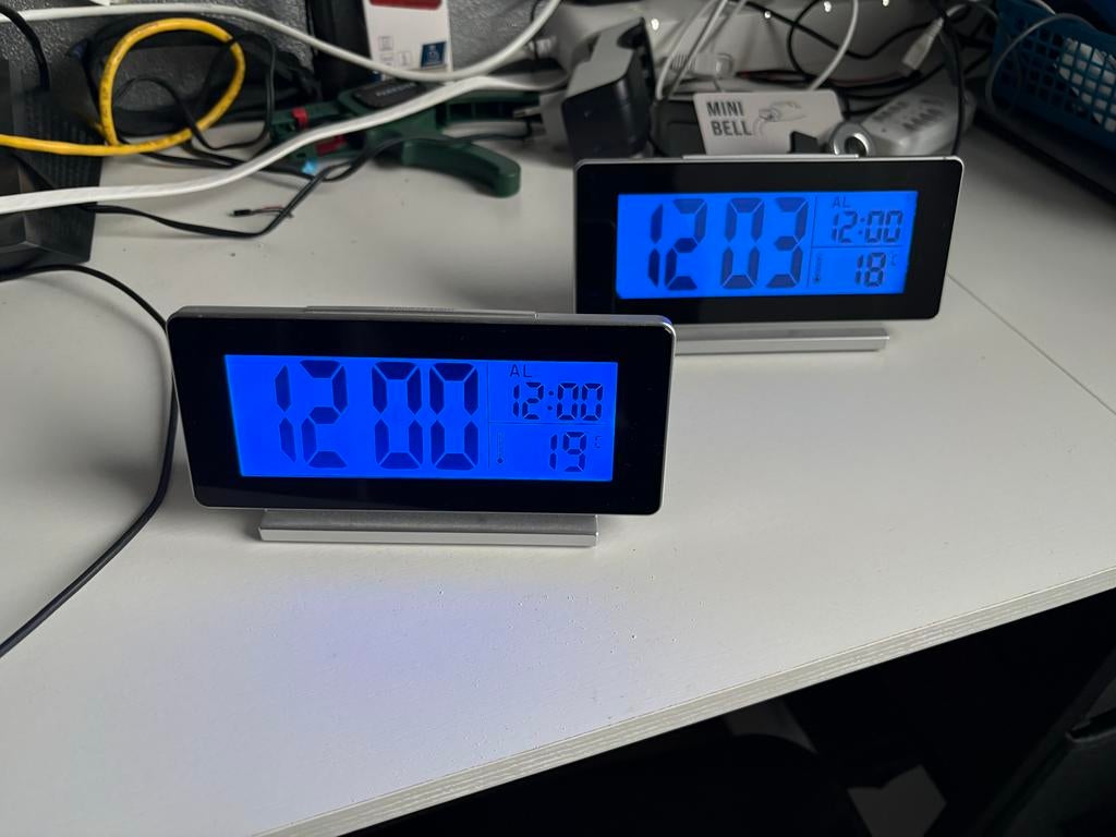 2x IKEA Filmis Wekker - Digitale Wekker met temperatuur, Ophalen of Verzenden, Gebruikt, Digitaal, Wekker of Tafelklok