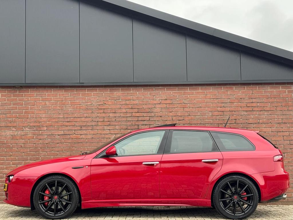 Alfa Romeo 159 Sportwagon 1.7 T Progression | NL-AUTO!, Auto's, Voorwielaandrijving, Euro 5, Gebruikt, Zwart