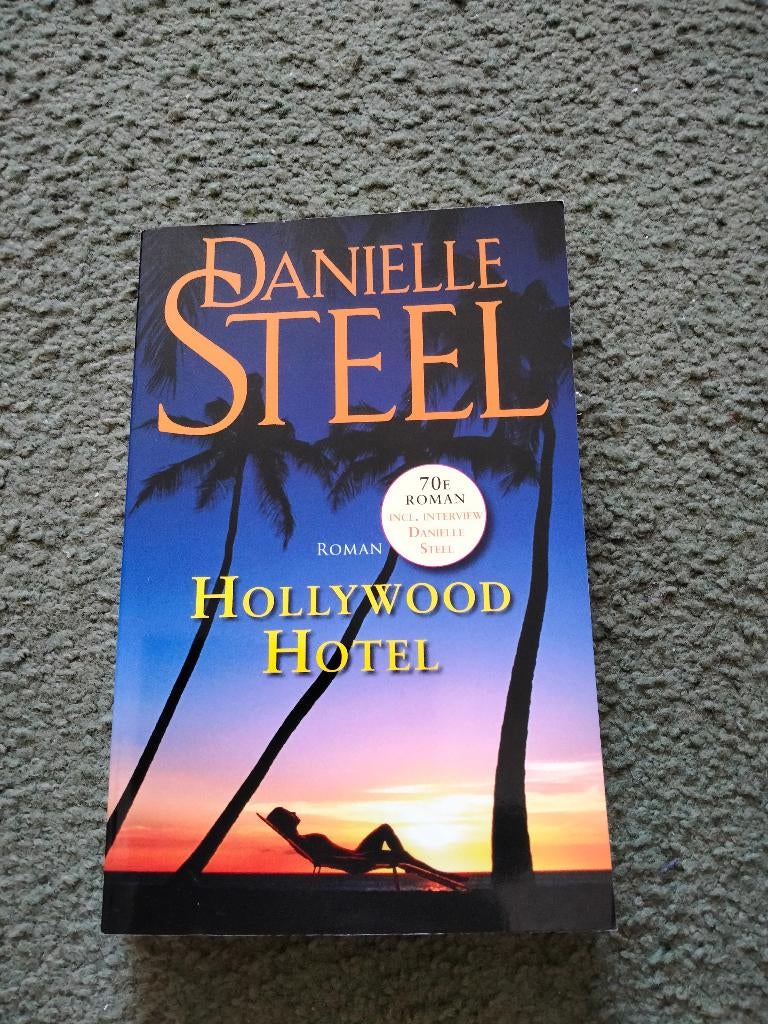 danielle steel hollywood hotel, Ophalen, Zo goed als nieuw
