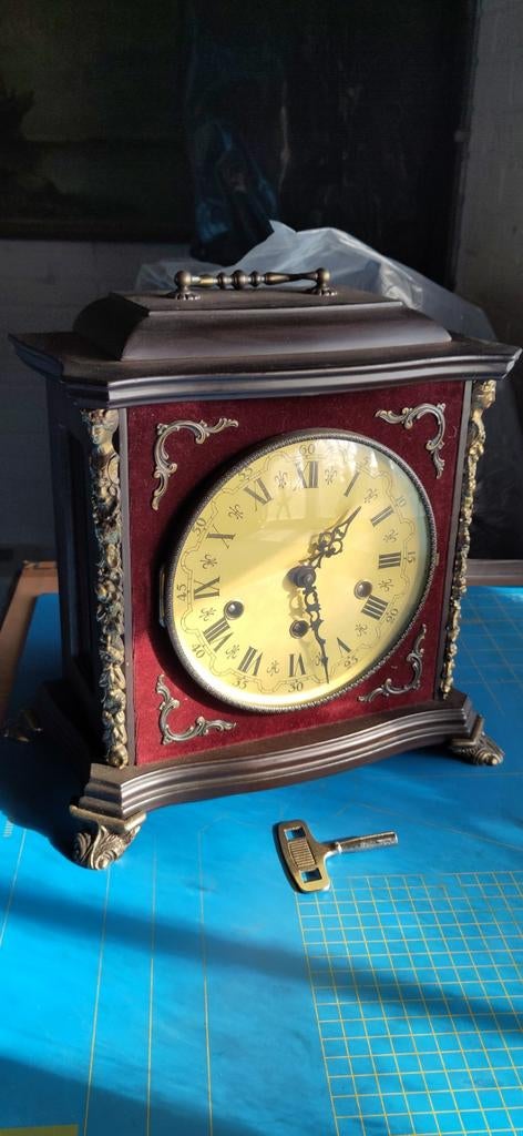 Mechanische tafelklok met slagwerk, Antiek en Kunst, Antiek | Klokken, Ophalen