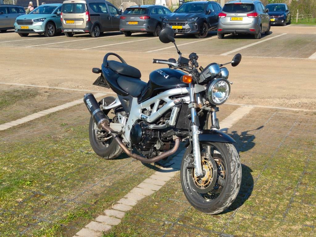 Suzuki SV650 (2000) – Naked bike