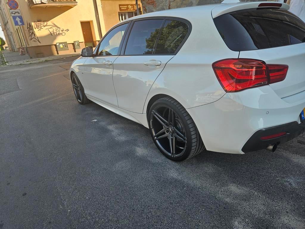BMW 1-Serie 118i 136pk Aut 2016 Wit, Auto's, BMW, Particulier, 1-Serie, Airbags, Airconditioning, Alarm, Bluetooth, Boordcomputer