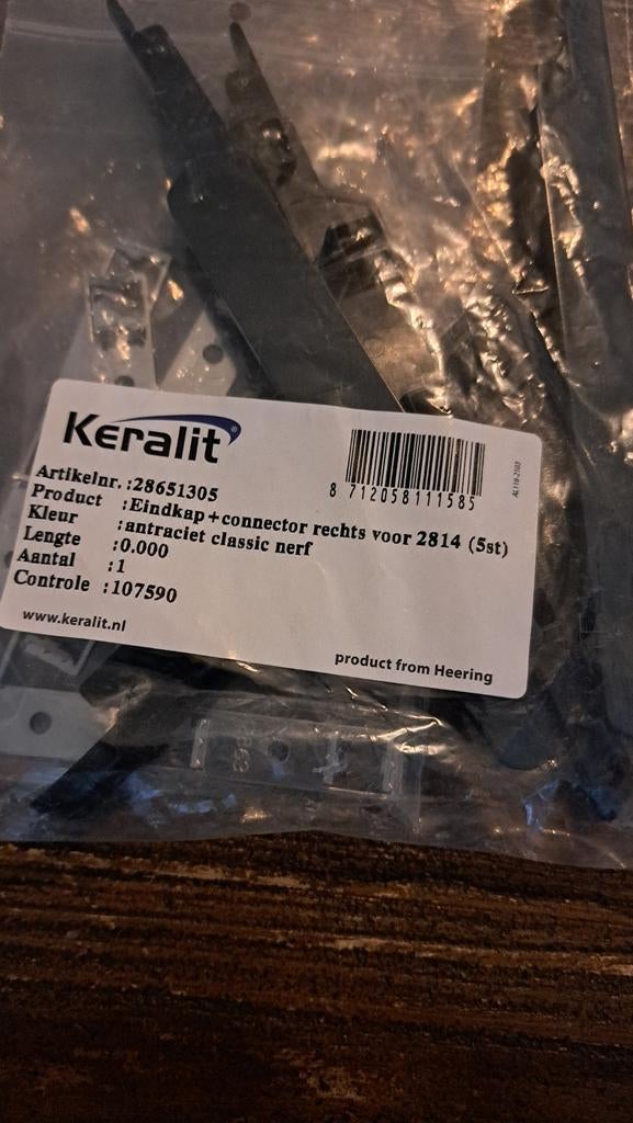 Keralit eindkap met connector 2814 - rechts - 143mm, Minder dan 25 mm, Nieuw, Ophalen of Verzenden, Plank