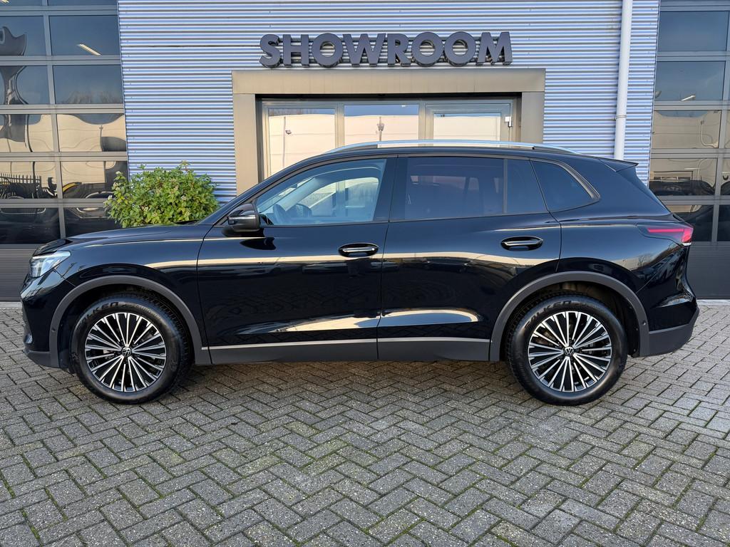 Volkswagen Tiguan 1.5 eTSI Life Edition Stoel en Stuurverwar, Zwart, 4 cilinders, Leder en Stof, Bedrijf