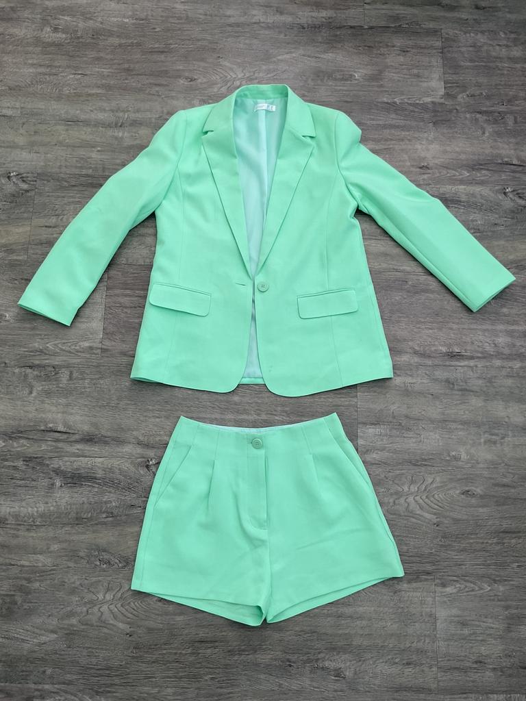 Colbert en shortje zgan, Kleding | Dames, Ophalen of Verzenden, Zo goed als nieuw, Maat 38/40 (M)