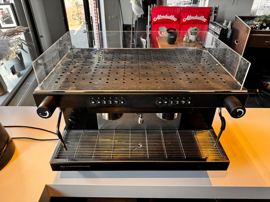 Sanremo Zoë 2016 Espressoapparaat, Witgoed en Apparatuur, Gebruikt, Espresso apparaat, 10 kopjes of meer, Gemalen koffie