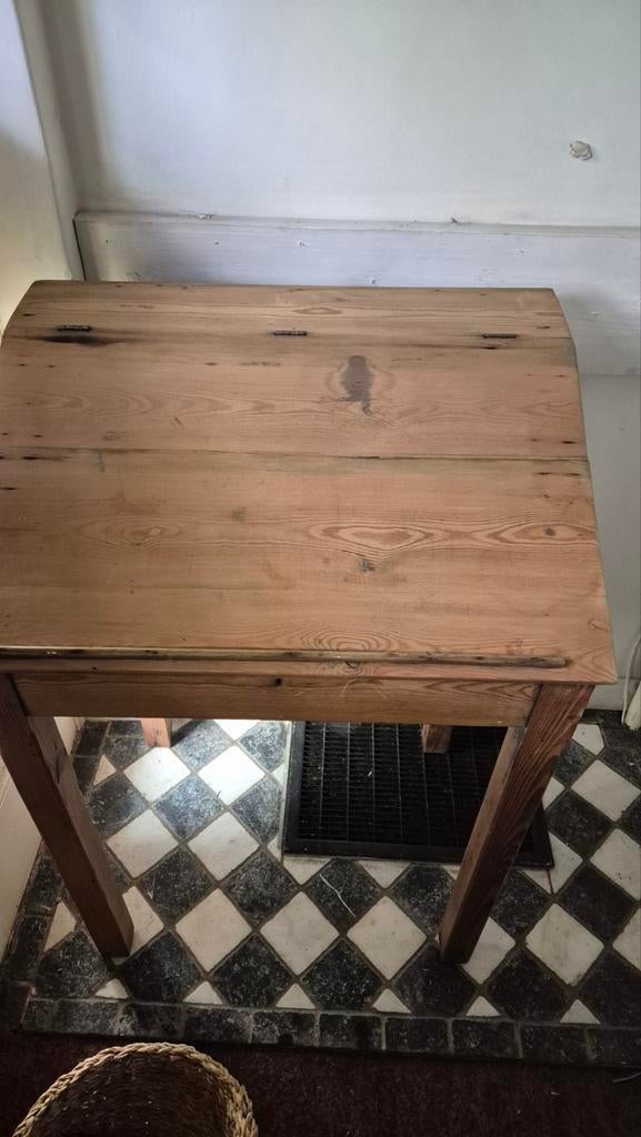 Leuke lessenaar te koop, Ophalen