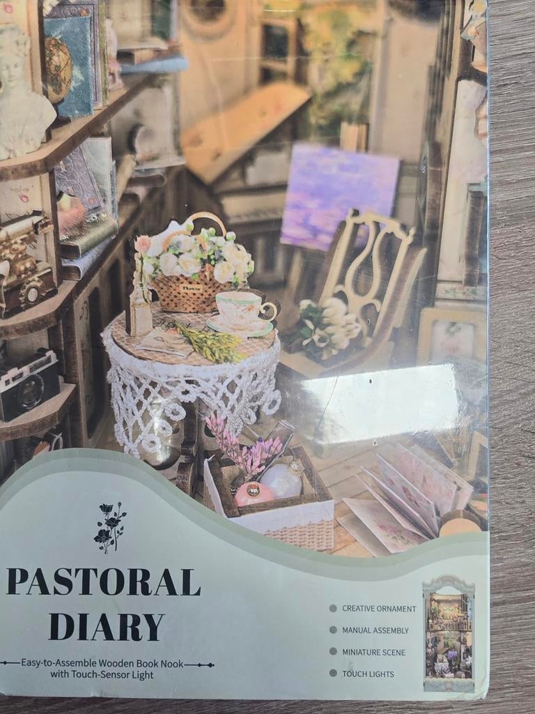 Book nook, Ophalen of Verzenden, Nieuw