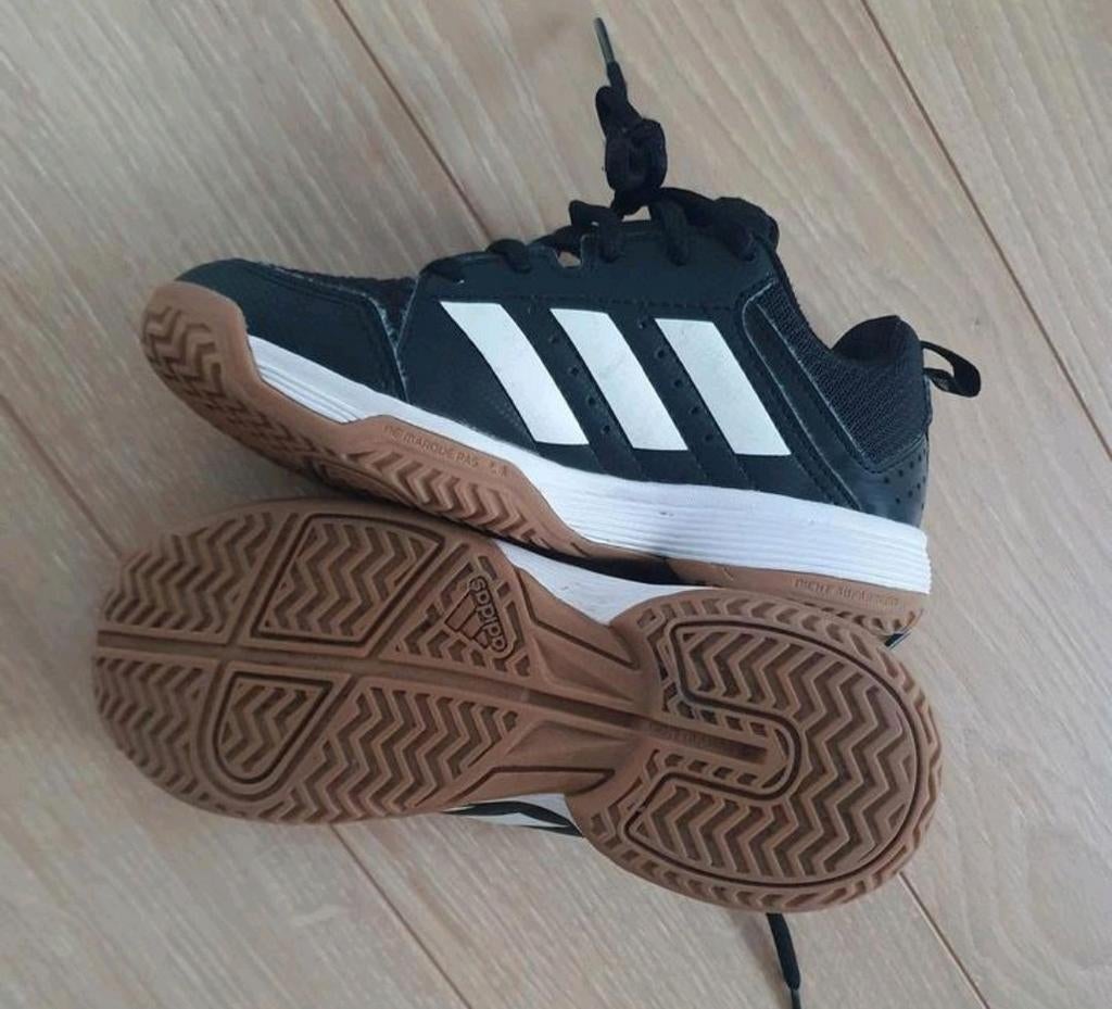 2x NIEUW EN ZGAN A-KWALITEIT schoenen 31 32 jongen, Kinderen en Baby's, Kinderkleding | Schoenen en Sokken, Overige typen, Zo goed als nieuw