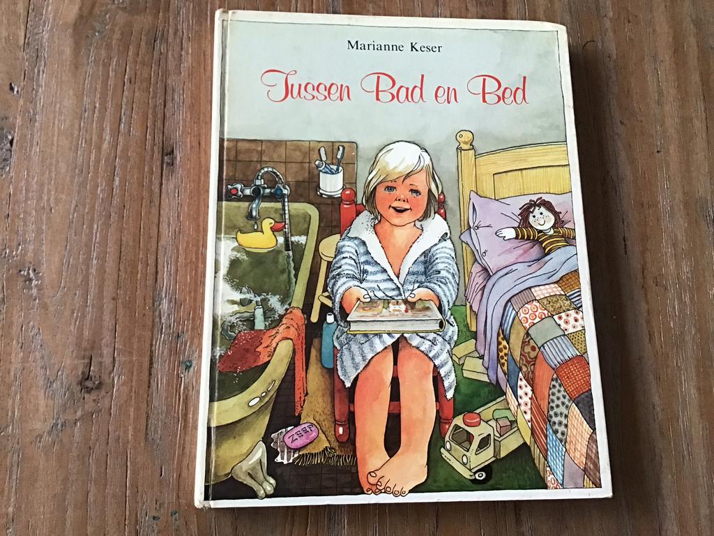 Tussen bad en bed , Marianne Keser ., Ophalen of Verzenden, Zo goed als nieuw, Fictie algemeen