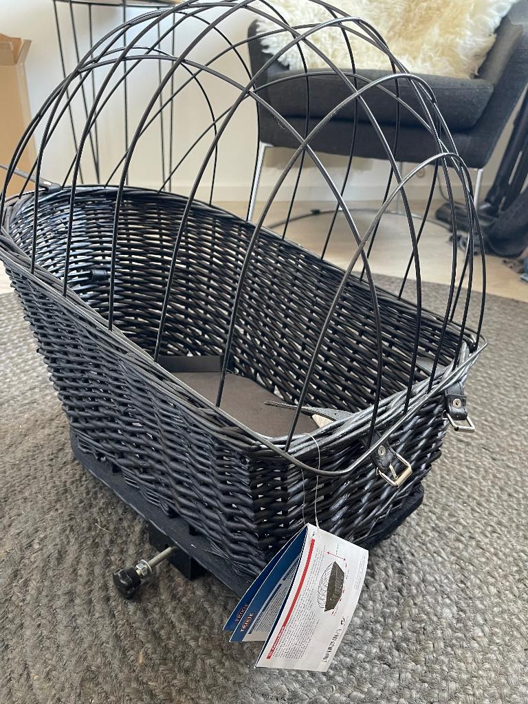 Trixie fietsmandje hond zwart rieten mand nieuw, Dieren en Toebehoren, Hondenmanden, Ophalen of Verzenden, Nieuw, Riet