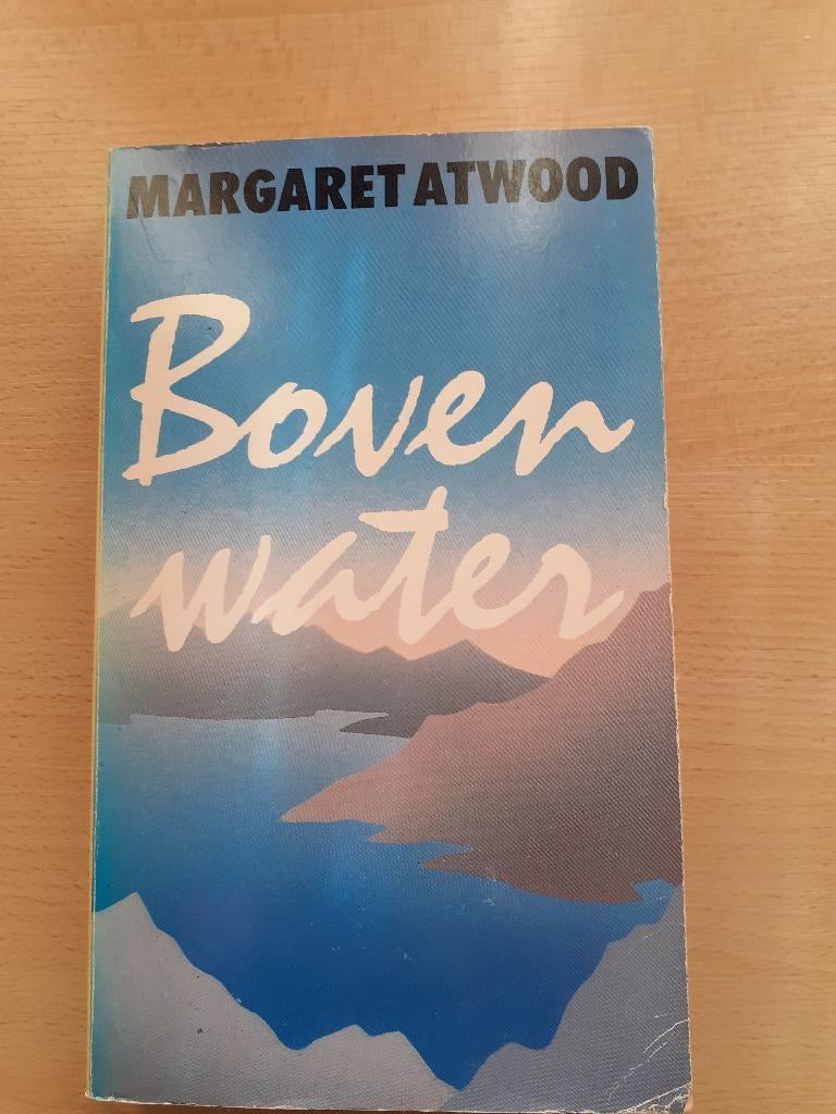 Margaret Atwood - Boven water, Boeken, Ophalen of Verzenden, Gelezen