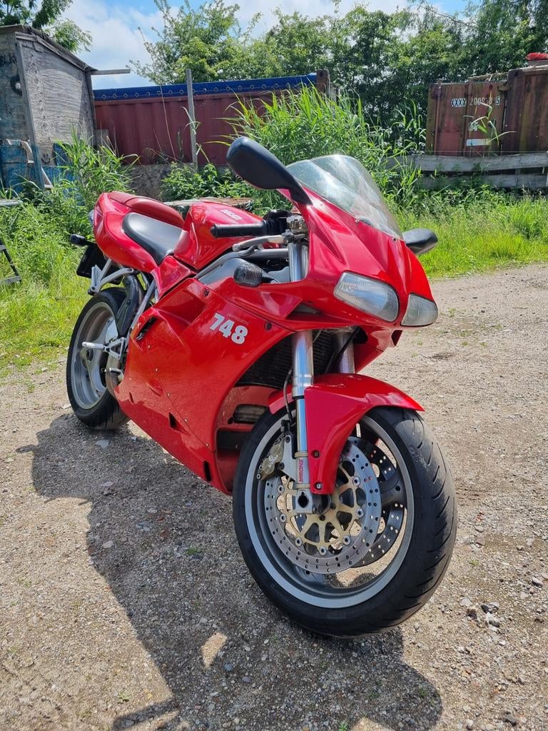 Ducati 748 Sportmotor - Klassieke Italiaanse Schoonheid