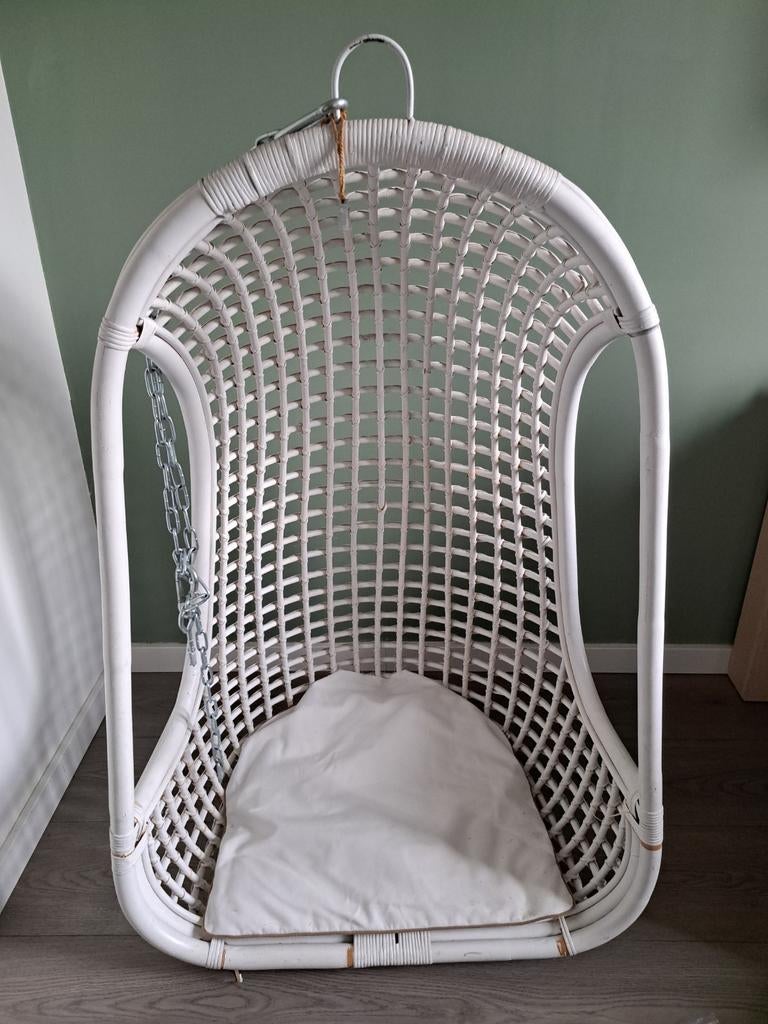 Witte hangstoel, Ophalen, Gebruikt, Rotan