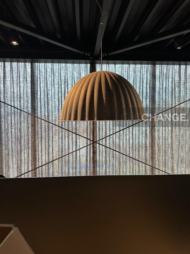 10x MUUTO UNDER THE BELL HANGLAMP groot 82 cm E27 led -75%, Huis en Inrichting, Lampen | Hanglampen, Stof, Waterstad 23, High-end Furniture