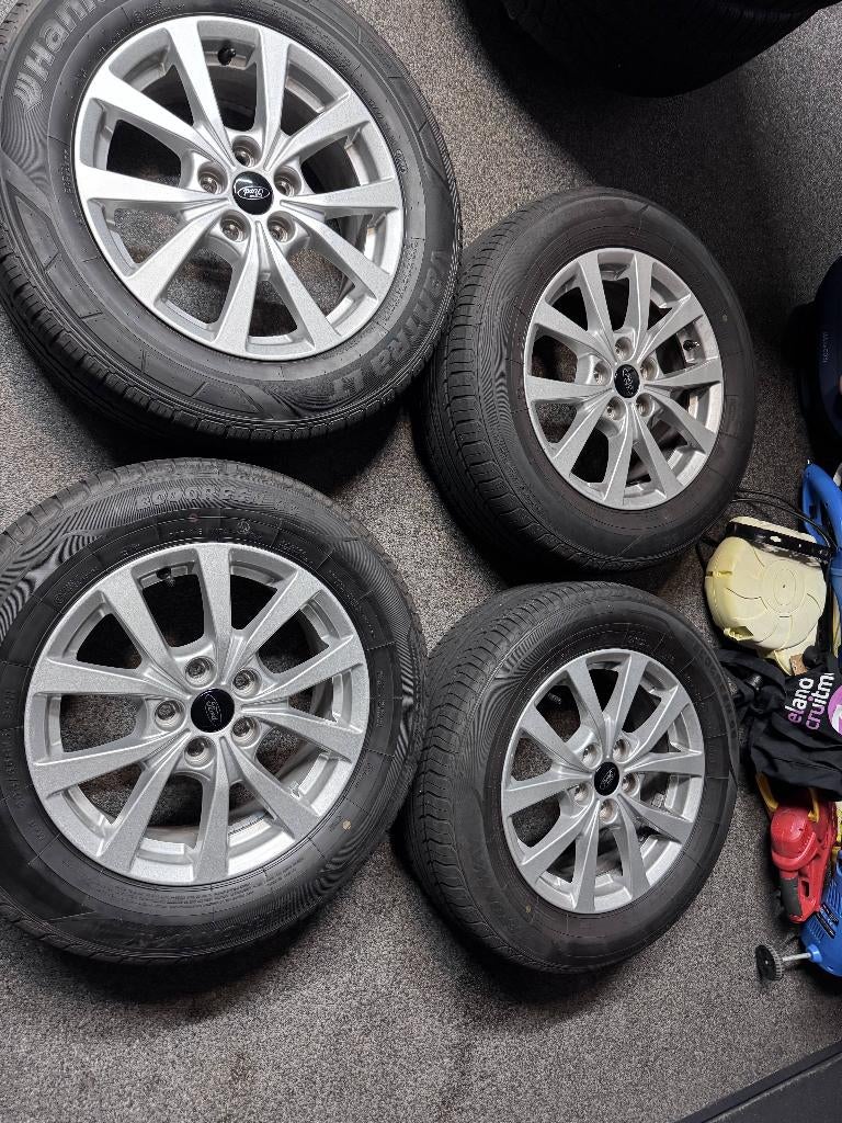 Velgen FORD Transit Courier 2024 - 205/65/R16, Auto-onderdelen, Banden en Velgen, Ophalen, Velg(en), 16 inch, 205 mm