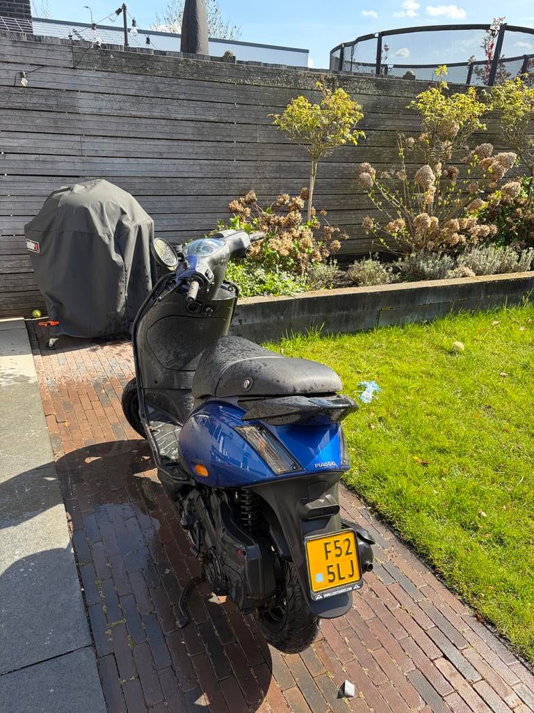 Piaggio Zip uit 2015, Fietsen en Brommers, Scooters | Piaggio, Ophalen, Gebruikt, Maximaal 45 km/u, Zip