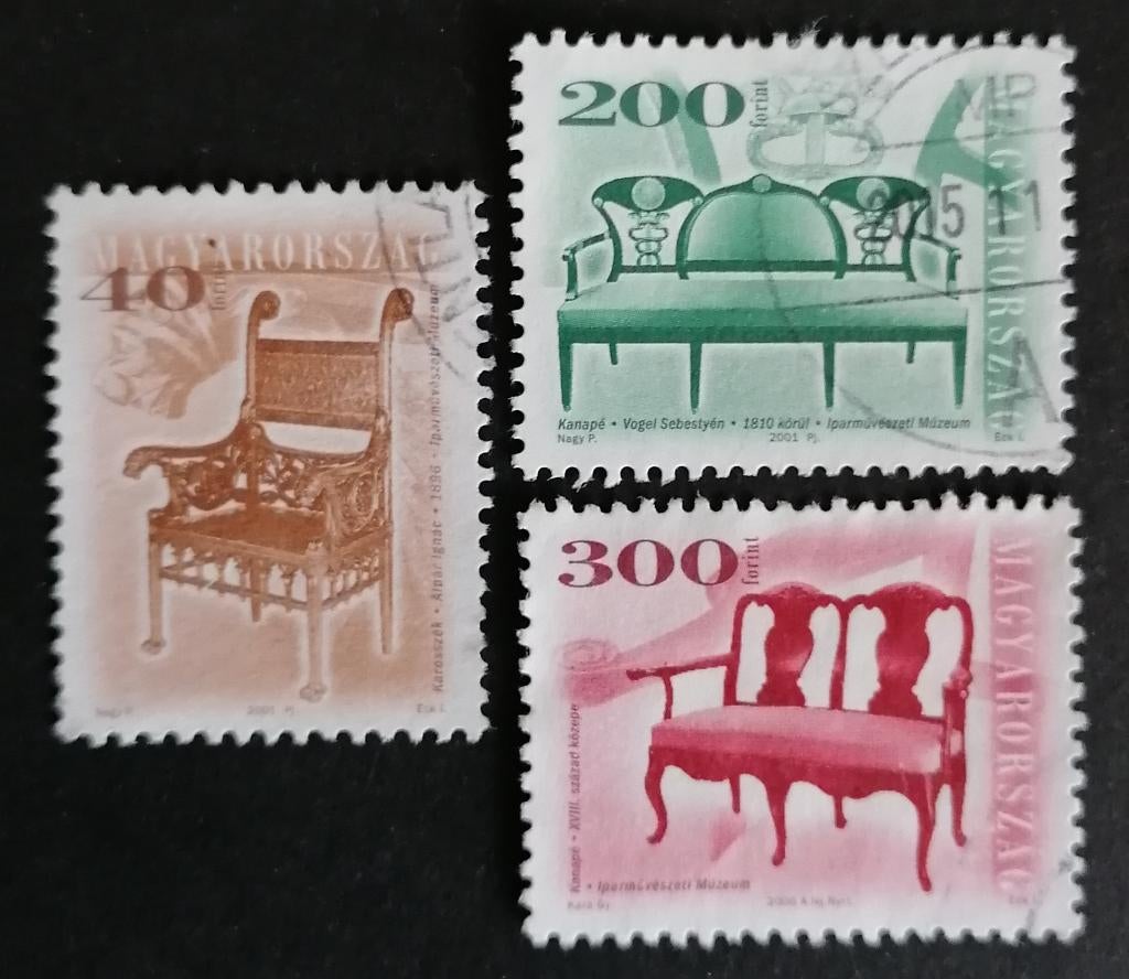 MAGYAR POST (Hongarije) - klassieke bankjes en stoeltje, Verzenden, Gestempeld