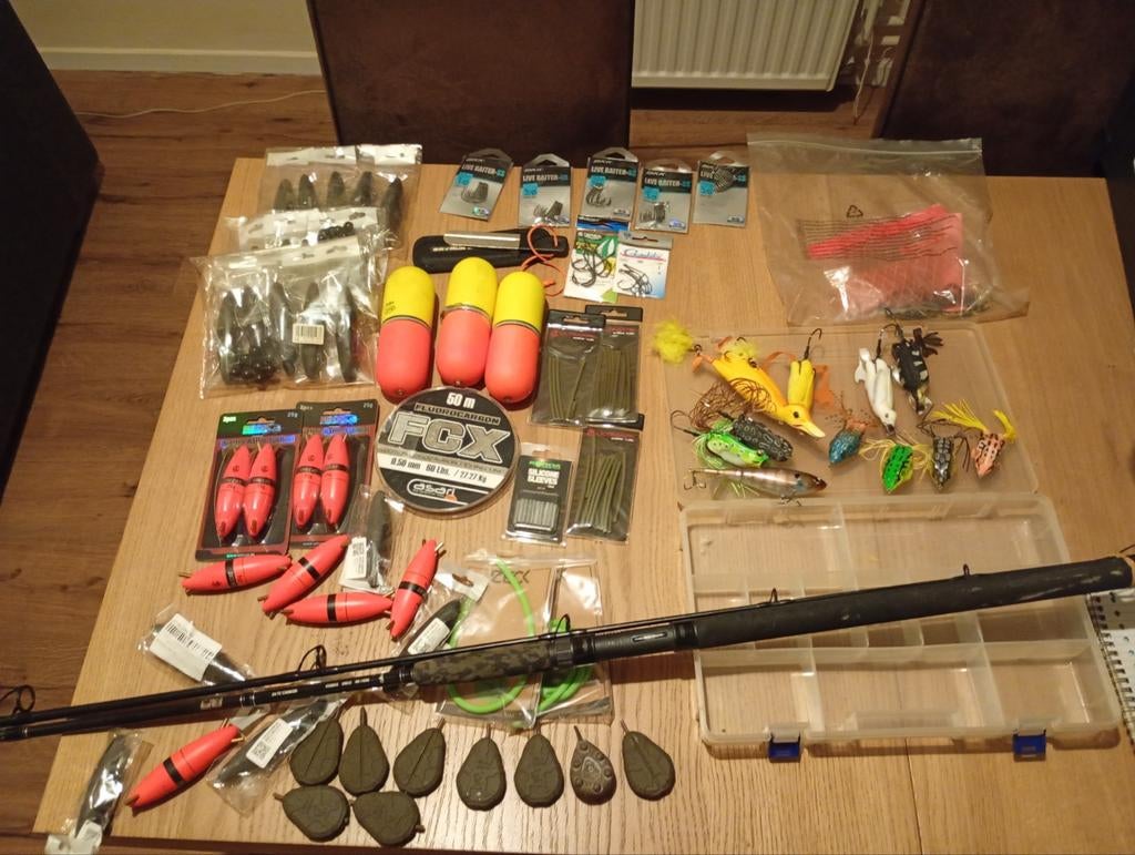 Complete meerval set, hengel klein materiaal kunstaas lood, Ophalen of Verzenden, Zo goed als nieuw, Complete set