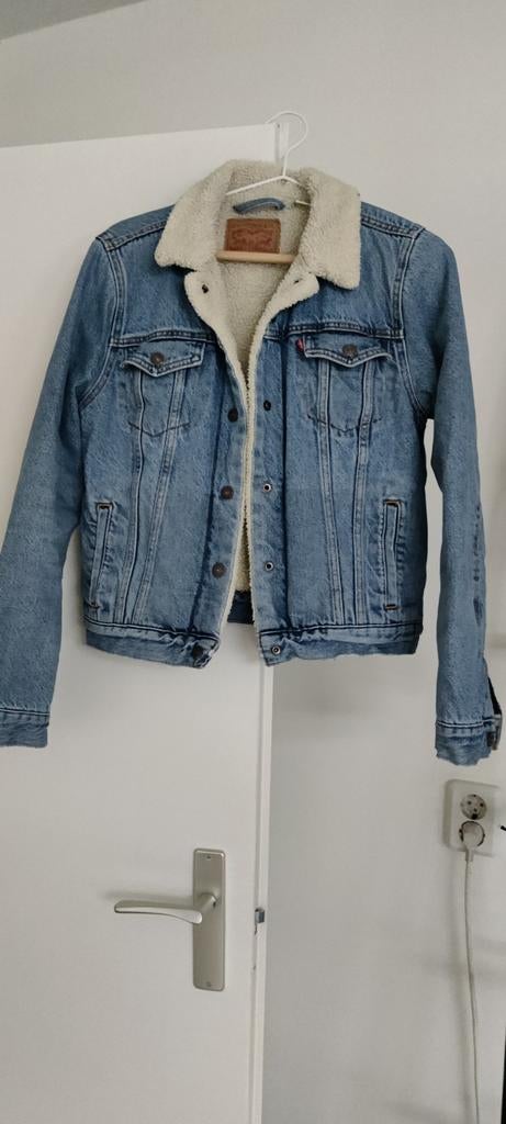 Levi's Sherpa trucker jacket - denim spijkerjas met voering., Kleding | Dames, Jassen | Winter, Zo goed als nieuw, Maat 38/40 (M)