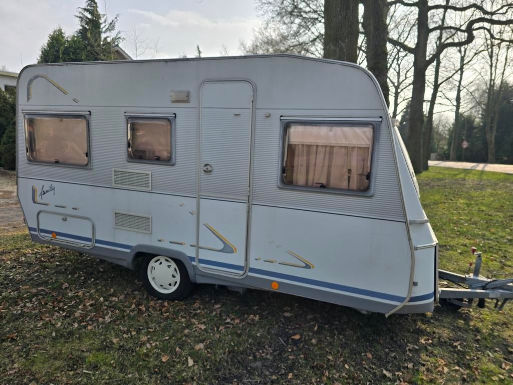 Dethleffs Family Caravan Tourcaravan Zeer complete set, Caravans en Kamperen, Overige merken, Standaardzit, Omvormbare zithoek