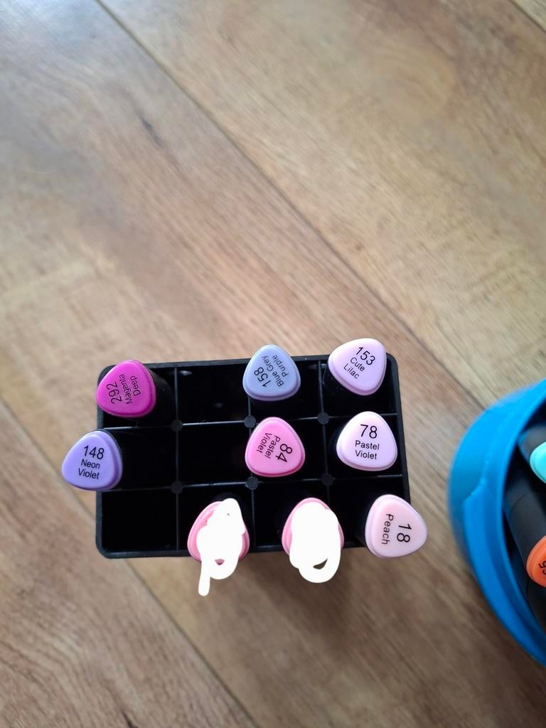 Decotime Twinmarkers dubbele. Per stuk 0,35, Hobby en Vrije tijd, Tekenen, Ophalen of Verzenden, Zo goed als nieuw, Potlood of Stift