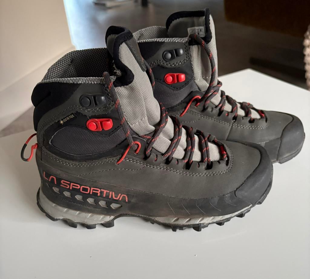 Wandelschoenen LA sportiva maat 36, Sport en Fitness, Bergsport en Wandelen, Ophalen, Zo goed als nieuw, Schoenen
