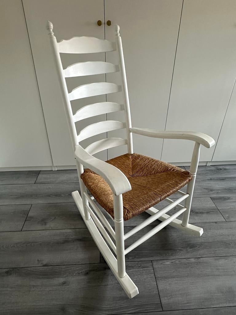 Witte schommelstoel met rotan zitting, Ophalen, Gebruikt, Wit, Eén