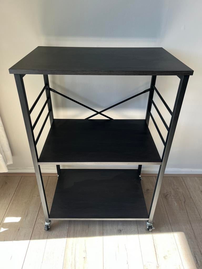 Zwarte trolley, Ophalen, Zo goed als nieuw