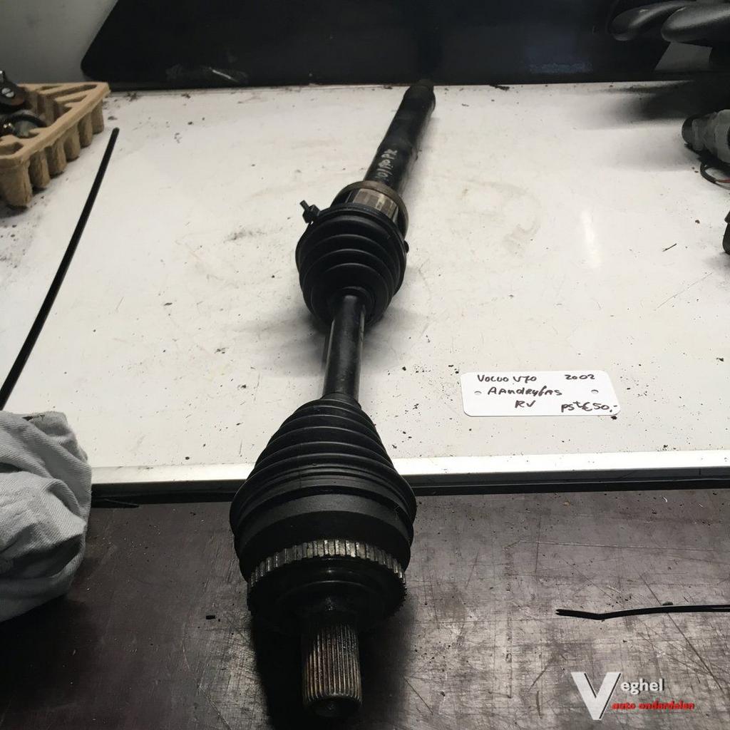Volvo V70 2002 Aandrijfas  Linksvoor, Gebruikt, -, -, Ophalen of Verzenden