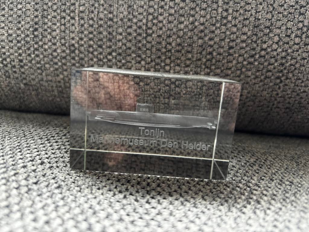 Tonijn - Marinemuseum Den Helder, Ophalen, Zo goed als nieuw