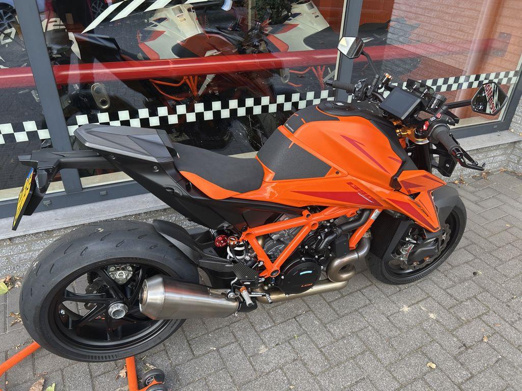 KTM 1390 SUPER DUKE R 2025 - foto 3
