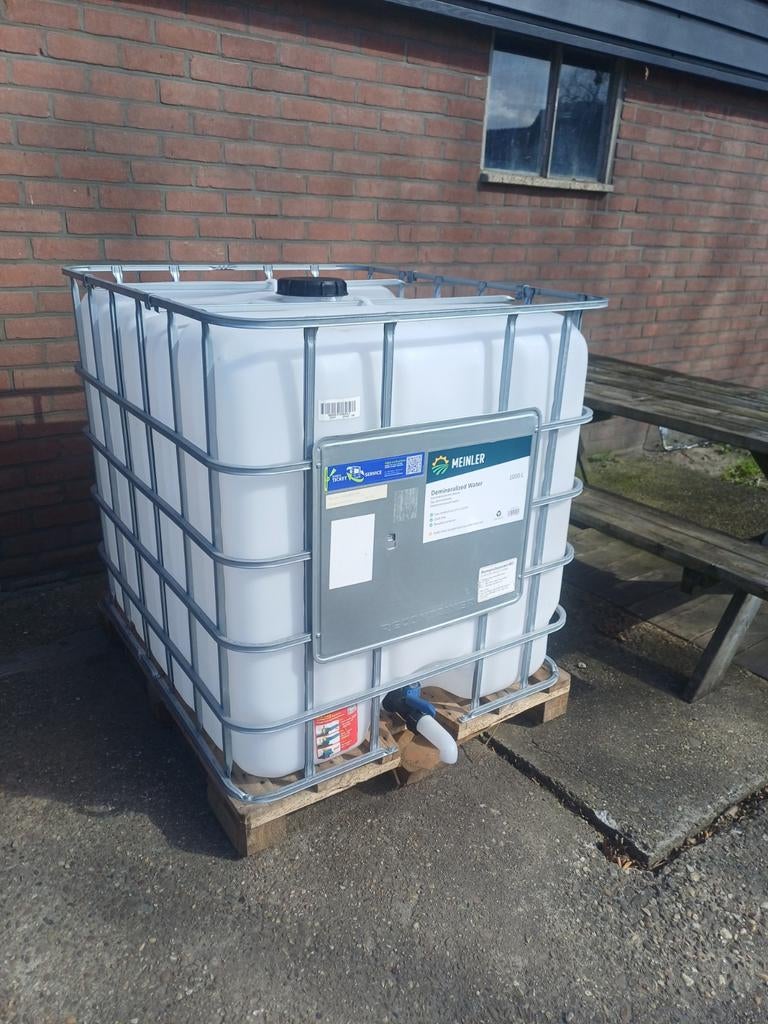 Ibc krat 1000l, 150 liter of meer, Ophalen of Verzenden, Zo goed als nieuw