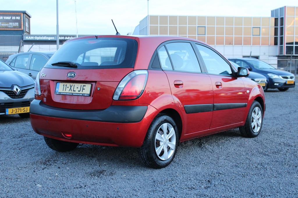 Kia Rio 1.4 X-tra/AIRCO/NW APK, Auto's, Voorwielaandrijving, Stof, Gebruikt, Metallic lak